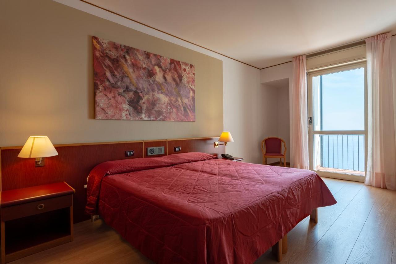 Hotel Torre Normanna Altavilla Milicia Kültér fotó