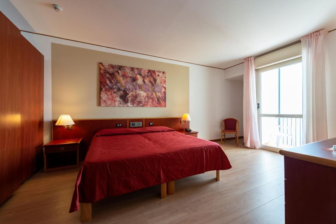 Hotel Torre Normanna Altavilla Milicia Kültér fotó