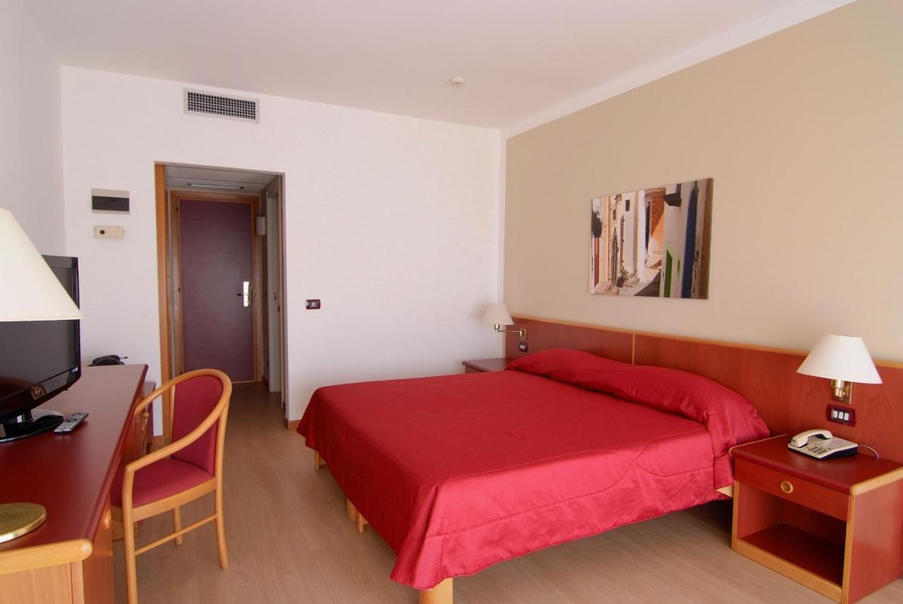 Hotel Torre Normanna Altavilla Milicia Kültér fotó